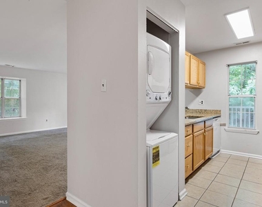 1024 Willings Way - Photo Thumbnail 5