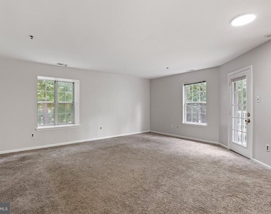 1024 Willings Way - Photo Thumbnail 13
