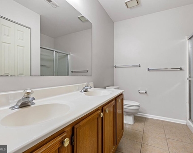 1024 Willings Way - Photo Thumbnail 9