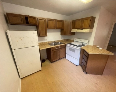 1648 Post Rd - Photo Thumbnail 3