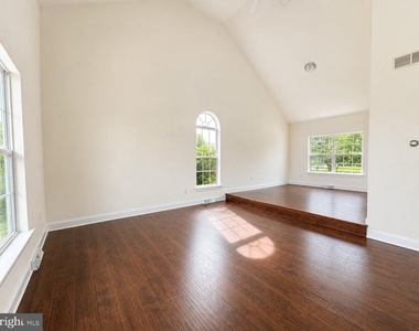 1302 Ponderosa Drive - Photo Thumbnail 5