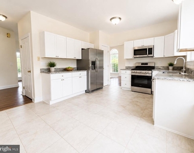 1302 Ponderosa Drive - Photo Thumbnail 9