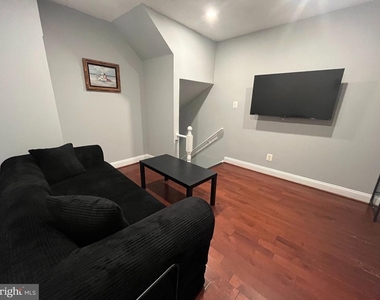 1442 Independence Avenue Se - Photo Thumbnail 1