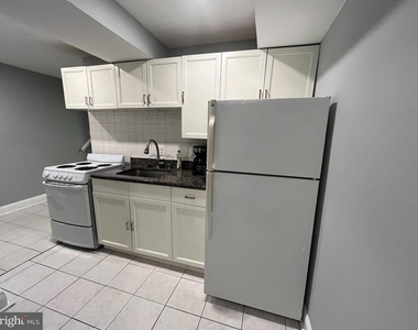 1442 Independence Avenue Se - Photo Thumbnail 6