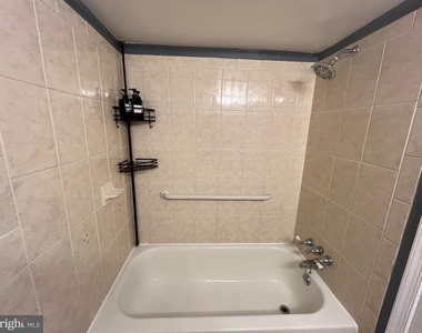 1442 Independence Avenue Se - Photo Thumbnail 14
