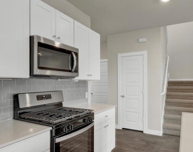 629 Jane Long Dr - Photo Thumbnail 2