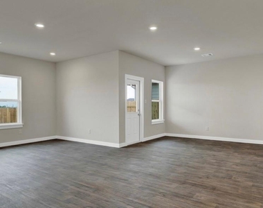 629 Jane Long Dr - Photo Thumbnail 4