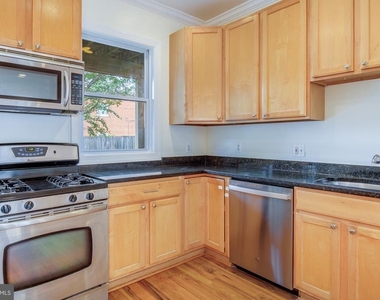 1426 Duncan Street Ne - Photo Thumbnail 3