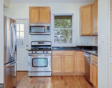 1426 Duncan Street Ne - Photo Thumbnail 4