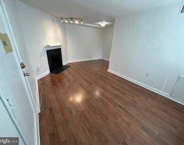 3819 Davis Place Nw - Photo Thumbnail 3