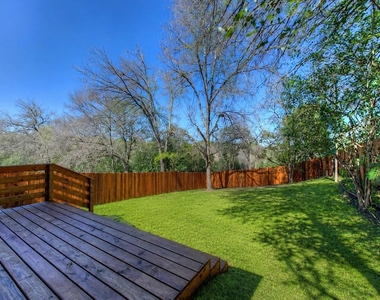 2902 Northeast Dr - Photo Thumbnail 13