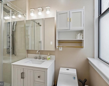 1919 19th Street Nw - Photo Thumbnail 17