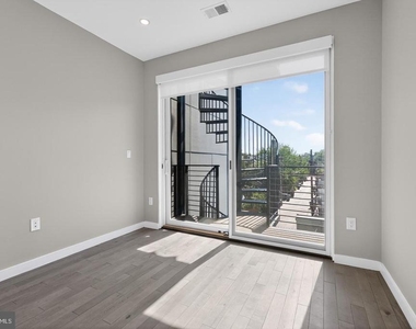 3467 14th Street Nw - Photo Thumbnail 6
