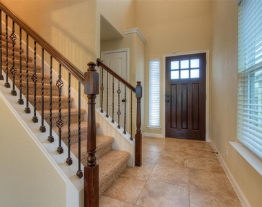 8608 White Ibis Dr - Photo Thumbnail 1