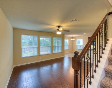 8608 White Ibis Dr - Photo Thumbnail 2