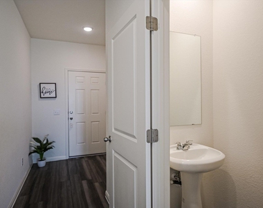 18213 Stellers Sea St - Photo Thumbnail 8