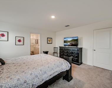 18213 Stellers Sea St - Photo Thumbnail 10