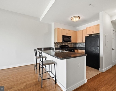 800 4th Street Sw - Photo Thumbnail 1