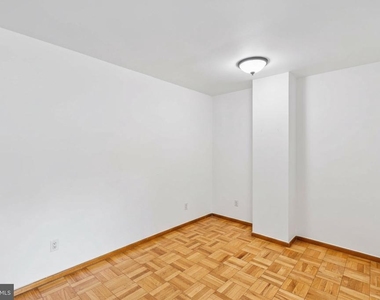 4200 Cathedral Avenue Nw - Photo Thumbnail 15