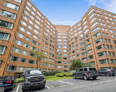 4200 Cathedral Avenue Nw - Photo Thumbnail 36