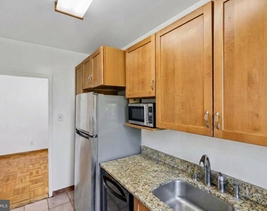 4200 Cathedral Avenue Nw - Photo Thumbnail 20
