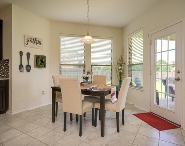 1304 Decatur Ct - Photo Thumbnail 12