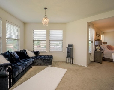 1304 Decatur Ct - Photo Thumbnail 18