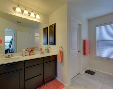 1304 Decatur Ct - Photo Thumbnail 21