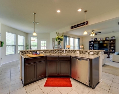 1304 Decatur Ct - Photo Thumbnail 8