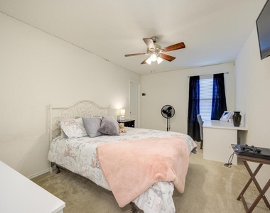1304 Decatur Ct - Photo Thumbnail 22