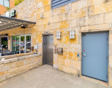 3016 Guadalupe St - Photo Thumbnail 21