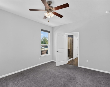 8901 Panhandle Dr - Photo Thumbnail 20