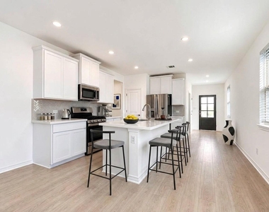 366 Papaya Dr - Photo Thumbnail 15