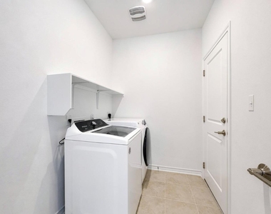 366 Papaya Dr - Photo Thumbnail 30