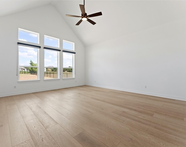 704 Prairie Clover Dr - Photo Thumbnail 13