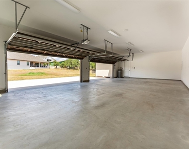 704 Prairie Clover Dr - Photo Thumbnail 32
