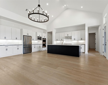 704 Prairie Clover Dr - Photo Thumbnail 3