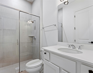 704 Prairie Clover Dr - Photo Thumbnail 27