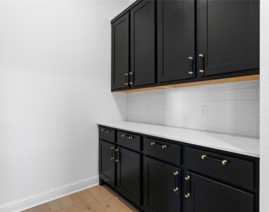 704 Prairie Clover Dr - Photo Thumbnail 28
