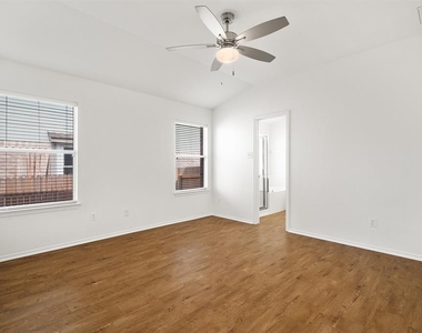 1416 Fort Lloyd Pl - Photo Thumbnail 9