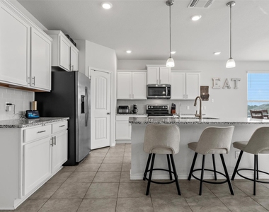 6113 Lavaca Dr - Photo Thumbnail 6