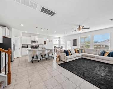6113 Lavaca Dr - Photo Thumbnail 4