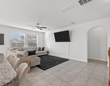 6113 Lavaca Dr - Photo Thumbnail 5