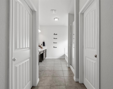 6113 Lavaca Dr - Photo Thumbnail 23