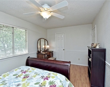 7906 Truman Cv - Photo Thumbnail 21