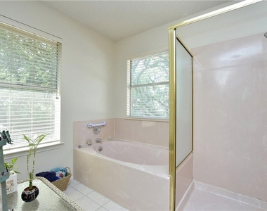 7906 Truman Cv - Photo Thumbnail 19