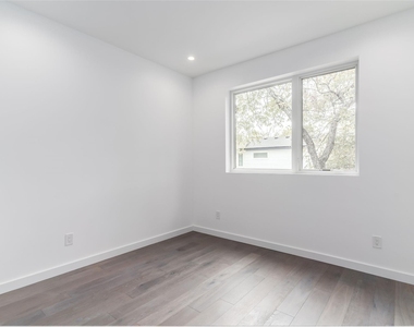 913 Tillery St - Photo Thumbnail 14