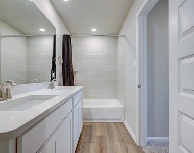 10205 Mager Ln - Photo Thumbnail 26