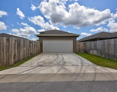 10205 Mager Ln - Photo Thumbnail 31