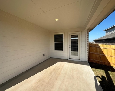 113 Briggs Ln - Photo Thumbnail 35